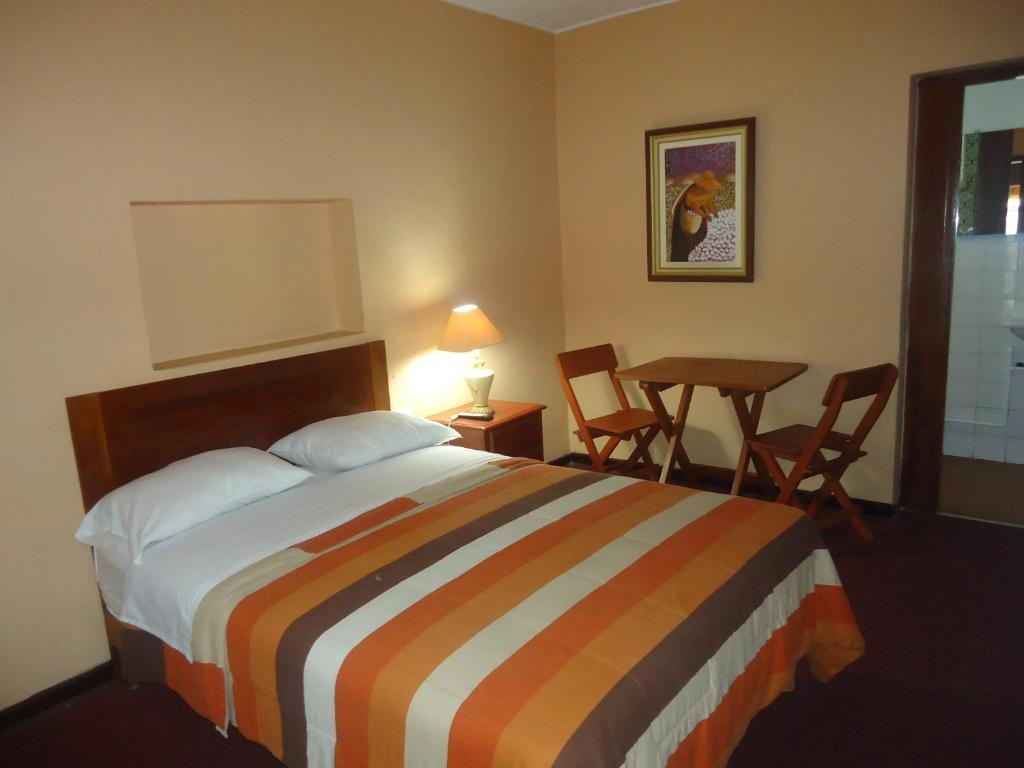 Hotel Excalibur Lima Exterior photo